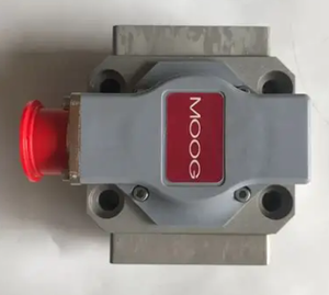 G761-3033B Electro-Hydraulic Valve, Two-Stage Flow Control, Flow 4-63 L/min, 315 <b>Bar</b>, 6-9ms <b>Step</b> Response - Product Image 3