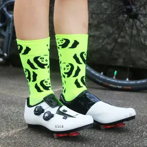 Chaussettes de sport de vélo personnalisées Panda Vente en gros Chaussettes d'équipage de cyclisme à haute résilience et flexibilité