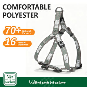 Arnés y Correa para Perros Pequeños Nunbell, Diseño en Y, con Estampado de Patas, Cierre Ajustable con Hebilla, de Poliéster Suave - Product Image 1