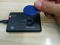 Lecteur de carte de bureau USB RFID EM4100 TK4100 Lecteur de carte Sortie de clavier de données Lecteur de bureau noir pour carte 125KHz