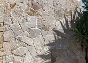 Pietra Arenaria Bianca per Pavimentazione Irregolare e Rivestimento Murale per Interni ed Esterni in Offerta - Product Image 2