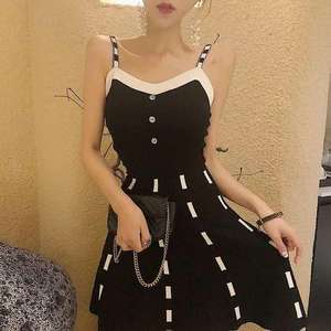 ชุดเดรสสั้นถักคอวีเซ็กซี่สีดำสำหรับผู้หญิงเดรสสเวตเตอร์ปาร์ตี้สีเหลืองลำลองสำหรับฤดูร้อน - Product Image 6