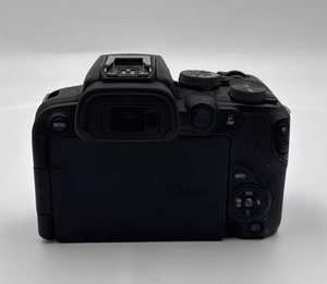 Cámara Digital Canon R10 Usada de Alto Rendimiento, 24MP, Grabación de Video 4K - Product Image 2