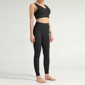 Ensemble de yoga 2 pièces de haute qualité à taille élastique, écologique, vente directe d'usine, meilleur design, ensemble de yoga uni pour femmes - Product Image 2