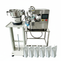 Automatische zakjesafvulmachine voor staande zuigzakken met dop, geschikt voor melk, sap, dranken en andere vloeistoffen.