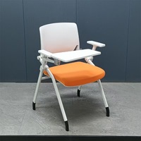 Chaise de bureau et de formation empilable à hauteur réglable, avec structure en fer, au design moderne et confortable, idéale pour le bureau à domicile et les réunions