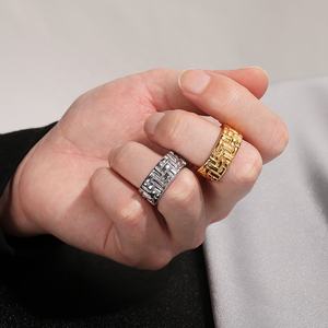 Rétro Irrégulier Concave-<span class=keywords><strong>convexe</strong></span> Ligne Anneau Hommes et Femmes Personnalité Large Bijoux En Gros - Product Image 3