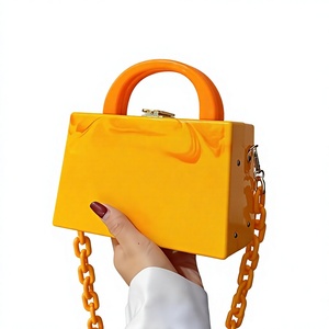 Elegante Bolso de Mano de Resina con Cadena, Color Sólido, Forma Rectangular, para Fiestas Nocturnas, Cierre de Solapa, Diseño Moderno - Product Image 1