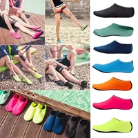 Chaussures aquatiques antidérapantes unisexes pour la natation, la plongée, la plage, l'été, chaussettes aquatiques, sandales plates, baskets de bord de mer pour hommes et femmes, accessoires