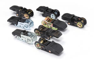 Cinta de Amarração Profissional BaoYing Avançada de 1 Polegada com Capacidade de Quebra de 430 kg, Alça de Borracha Preta e Fivela de Catraca Metálica - Product Image 2