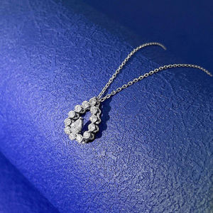 Collier en <span class=keywords><strong>or</strong></span> 18 carats Luxeora Luxury Gifts avec diamant de laboratoire de forme poire pour femme, pendentif de fiançailles en <span class=keywords><strong>or</strong></span> blanc - Product Image 1