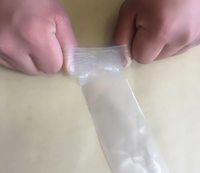 Sacs en plastique thermoscellables de qualité alimentaire LDPE pour l'emballage du vin avec poignée en sérigraphie personnalisable