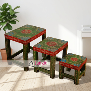 Ensemble de 3 tabourets gigognes en bois peints à la main, design traditionnel, motif vert et rouge, meubles de salon, ensemble d'ottomans faits à la main - Product Image 3