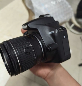 Cámara DSLR Usada <span class=keywords><strong>Nikon</strong></span> <span class=keywords><strong>D3500</strong></span>, Cámara Digital con Lente de 18-55 mm, Kit Completo - Product Image 2