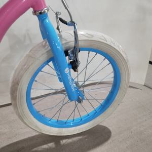 Neumático de goma inflable avanzado <span class=keywords><strong>Bicicleta</strong></span> para niños con sistema de freno en V Horquilla de acero de una sola velocidad-<span class=keywords><strong>Bicicleta</strong></span> de juguete para niñas pequeñas - Product Image 2
