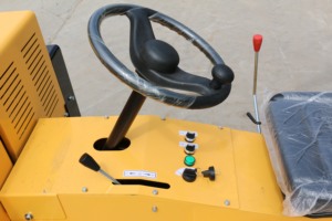 Vente flash - Rouleau compresseur vibratoire hydraulique Tide Power TP301 de 1 tonne avec moteur Perkins & Changchai, moteur EPA de 26 kW - Product Image 6