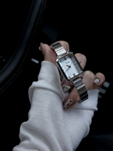 Scottie 9058x <span class=keywords><strong>Montre</strong></span> pour <span class=keywords><strong>femme</strong></span> en alliage de quartz <span class=keywords><strong>Montre</strong></span> à main carrée en acier inoxydable étanche avec mouvement Citizen <span class=keywords><strong>Montre</strong></span> pour <span class=keywords><strong>femme</strong></span> - Product Image 5
