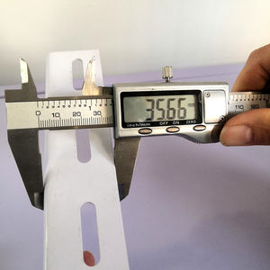 Prix de gros d'usine de qualité taille 34x34 <span class=keywords><strong>acier</strong></span> d'angle fendu de couleur blanche pour assembler le support d'angle fendu - Product Image 5