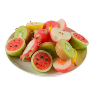 Llaveros de PVC con forma de frutas simuladas, adornos para mochilas, accesorios creativos hechos a mano (manzanas, melocotones, fruta del dragón) - Product Image 5