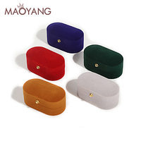 Boîte à bijoux élégante en flanelle à double compartiment, rouge uni, étui de rangement et de présentation de bijoux en velours, boîtes à bagues pour couple