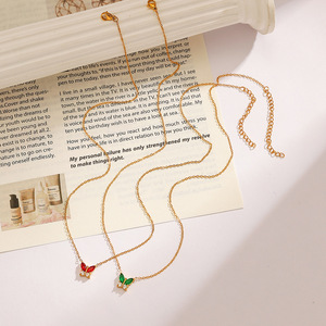 Collar con colgante de mariposa chapado en oro con piedras de circonita rojas y verdes, regalo de joyería de moda - Product Image 3