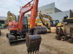 Excavadora de orugas hidráulica Doosan DX60 usada, buen estado, motor Yanmar, 6 toneladas, peso operativo, caja de cambios, bomba, núcleo de rodamiento - Product Image 5