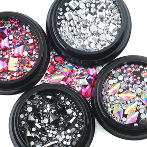1 Scatola Mista di Strass Lussuosi e Brillanti per Nail Art, Pietre di Cristallo Fai da Te, Strass in Vetro per Decorazioni Unghie, Charms 3D per Nail Art - Product Image 4
