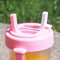 Nouvelle bouteille d'eau en plastique à double usage 600 ml 20 OZ, 2 boissons dans une tasse, distribuée avec deux pailles, pour la salle de sport, le sport et l'extérieur