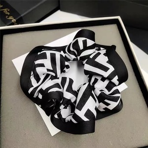 Accessori per Capelli Vintage di Marca alla Moda, Elastico per Capelli con Fiori, Stile Regalo Progettato per Donne - Product Image 5