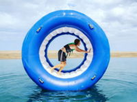 Rouleau aquatique gonflable commercial, jouets aquatiques, module de défi roue aquatique gonflable pour piscines et lacs