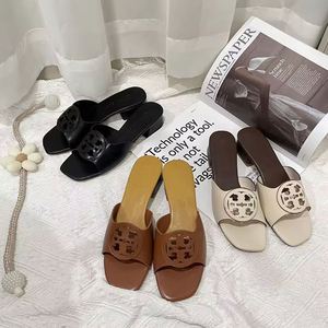 Nuevas Sandalias de Tacón Alto con Diseño Geométrico en Cuero Genuino, Ajustables y de Punta Abierta para Damas - Product Image 1