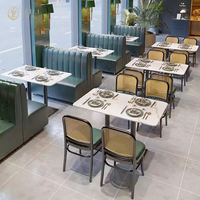 Ensemble de table et de chaises de restaurant léger de luxe nordique pour café Bar Mobilier de stand de restaurant moderne pour projet de café