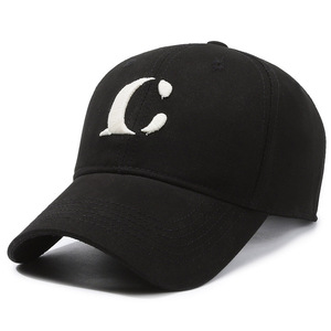 Gorra de Béisbol de Moda para Mujer, Estilo Duckbill, Tela de Felpa Suave, Versátil, Casual, Protección Solar, con Letra 'C' Grande que Estiliza el Rostro - Product Image 6