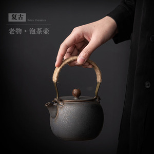 Théière en céramique rétro avec poignée, grande capacité pour usage domestique, style chinois avec filtre - Product Image 1