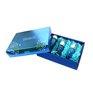 Boîte cadeau pour soins de la peau avec logo personnalisé, couvercle et base bleus, emballage <span class=keywords><strong>en</strong></span> carton rigide avec rembourrage <span class=keywords><strong>en</strong></span> papier déchiqueté - Product Image 5