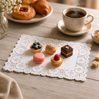 Napperons en papier rectangulaires jetables en dentelle pour la décoration de gâteaux, la présentation alimentaire et la table de fête