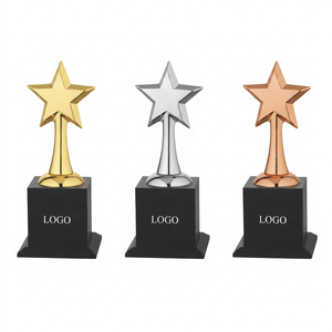 •Elegante trofeo en forma de estrella, adecuado para todas las industrias. Trofeo de lujo para funciones corporativas, éxito empresarial y profesional. - Product Image 1