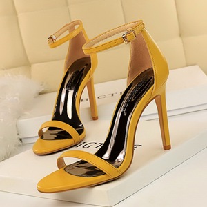 Meilleures ventes : Sandales à talons, mules tendance, chaussures pour femmes 2025 - Product Image 4