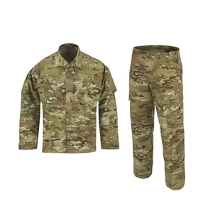 طقم بدلة عسكرية مكونة من سترة وبنطال تكتيكي وأزياء صيد مموهة باللون الأخضر ملابس عسكرية مموهة متعددة الاستخدامات