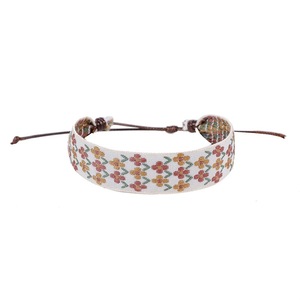 Joyería étnica hecha a mano, pulsera de <span class=keywords><strong>la</strong></span> <span class=keywords><strong>amistad</strong></span>, tótem de flores bordadas, pulsera tejida, pulseras de correas de tamaño ajustable para <span class=keywords><strong>la</strong></span> suerte - Product Image 2