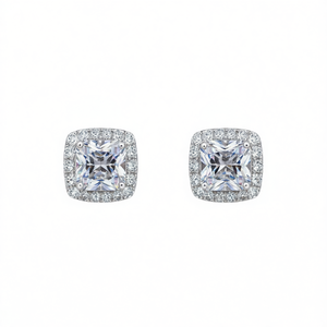 Boucles d'oreilles clous en or blanc avec zircon taille princesse, sertissage griffe géométrique, bijoux de mariage classiques pour femme - Product Image 1