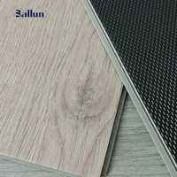 Plancher en vinyle SPC à emboîtement 100% vierge, imperméable, LVP LVT pour utilisation en salle de sport