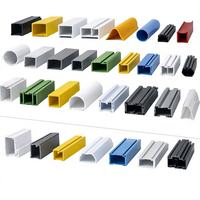 Profils d'extrusion en plastique ABS UPVC PP personnalisés OEM pour portes de meubles de cuisine modernes, durables, écologiques, avec design à bords chanfreinés