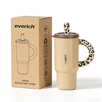 Gobelet isotherme en acier inoxydable personnalisé avec poignée en acrylique à motif léopard, mug à café LFGB 1L 30oz