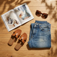 Eisblaue Denim-Jeans mit Lightning Wave Waschung, leicht ausgestelltem Bein, Cat Whisker-Effekt, geradem Schnitt, mittlerer Bundhöhe, lockerer Passform, sexy amerikanischer Casual-Look für den Sommer