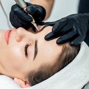 Gants imperméables en vinyle sans <span class=keywords><strong>latex</strong></span> pour salon de beauté résistant à l'huile 100 pièces/boîte gants jetables en PVC 3mil sans poudre noire taille moyenne - Product Image 3