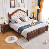 Massivholz-Bettgestell in King- und Queen-Size, Vintage-Design mit Geschwungenen Schnitzereien und Gepolstertem Kopfteil, Traditionelles Amerikanisches Farmhaus-Schlafzimmer