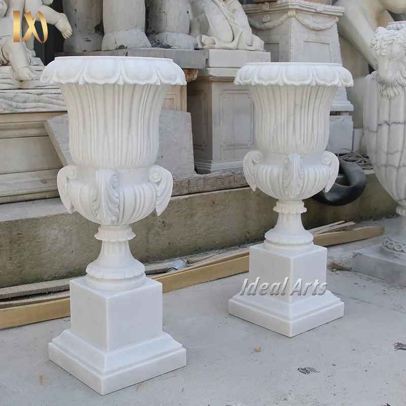Fioriere per vasi da fiori in marmo di pietra bianca da giardino all'aperto di arti ideali per il matrimonio