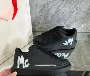 Nouvelles Chaussures de Luxe de Haute Qualité 2026 pour Hommes et Femmes, Baskets Plateformes MC Noires et Blanches, Sneakers MQ, Chaussures de Sport Mqqueen - Product Image 1