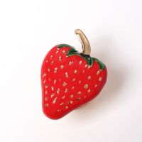 Nouveaux boutons de poignée de tiroir d'armoire de chambre d'enfants en alliage de zinc poignée de fruit de fraise rouge